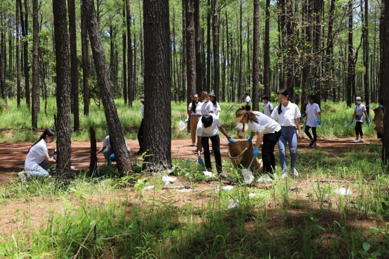 Green Group youth members and a locally established trash youth team collected trash at the Kirirom National Park, Kampong Speu province, Cambodia, to celebrate 2022 World Cleanup Day in an effort to protect environment and enhance beauty of Cambodia, especially to share a message for people to bring back their trash after visiting a tourism site.